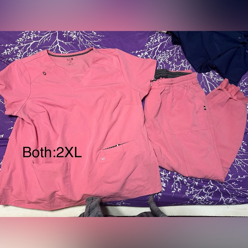 Koi scrub set